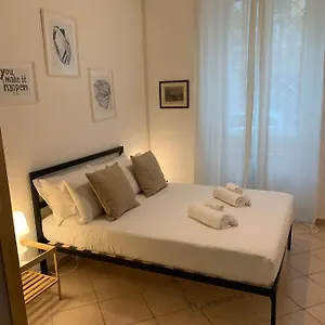 Mc - San Lorenzo , Roma Italia